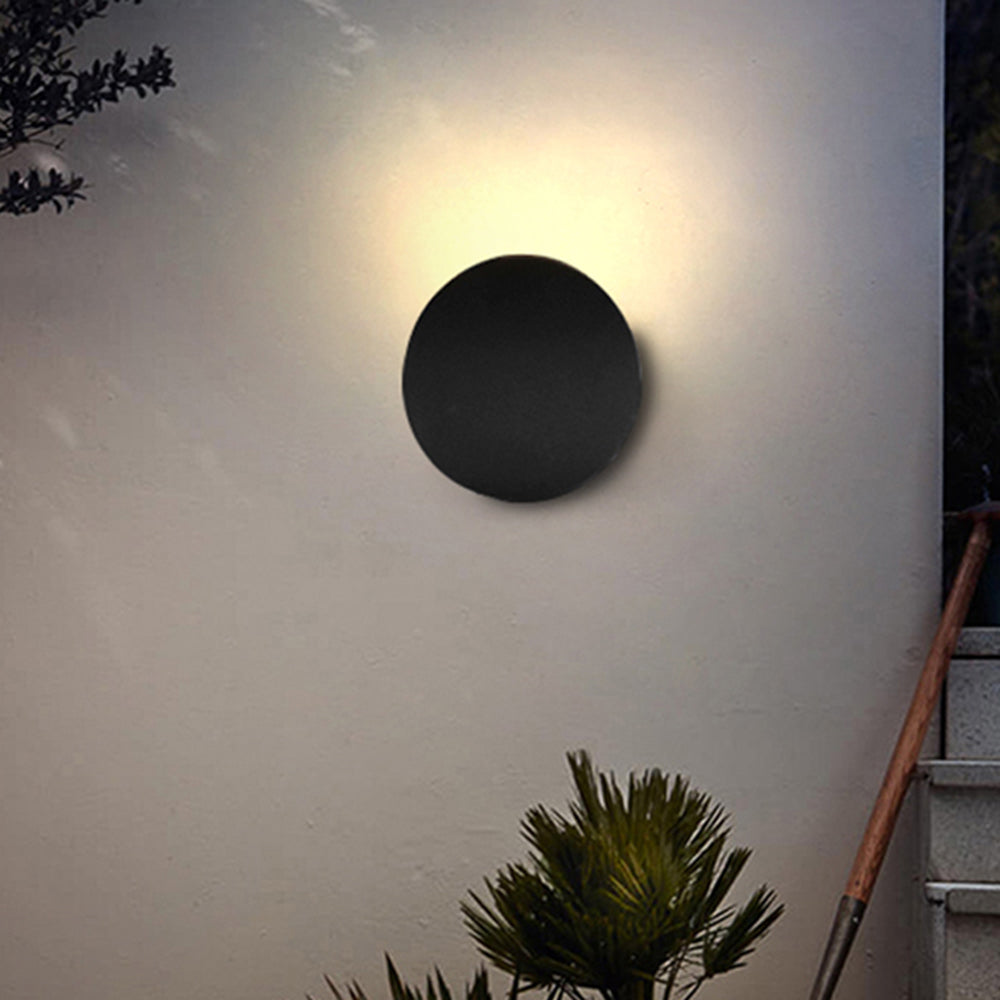 Modern Minimalist Pebble-Shaped IP65 Waterproof Outdoor Wall Light