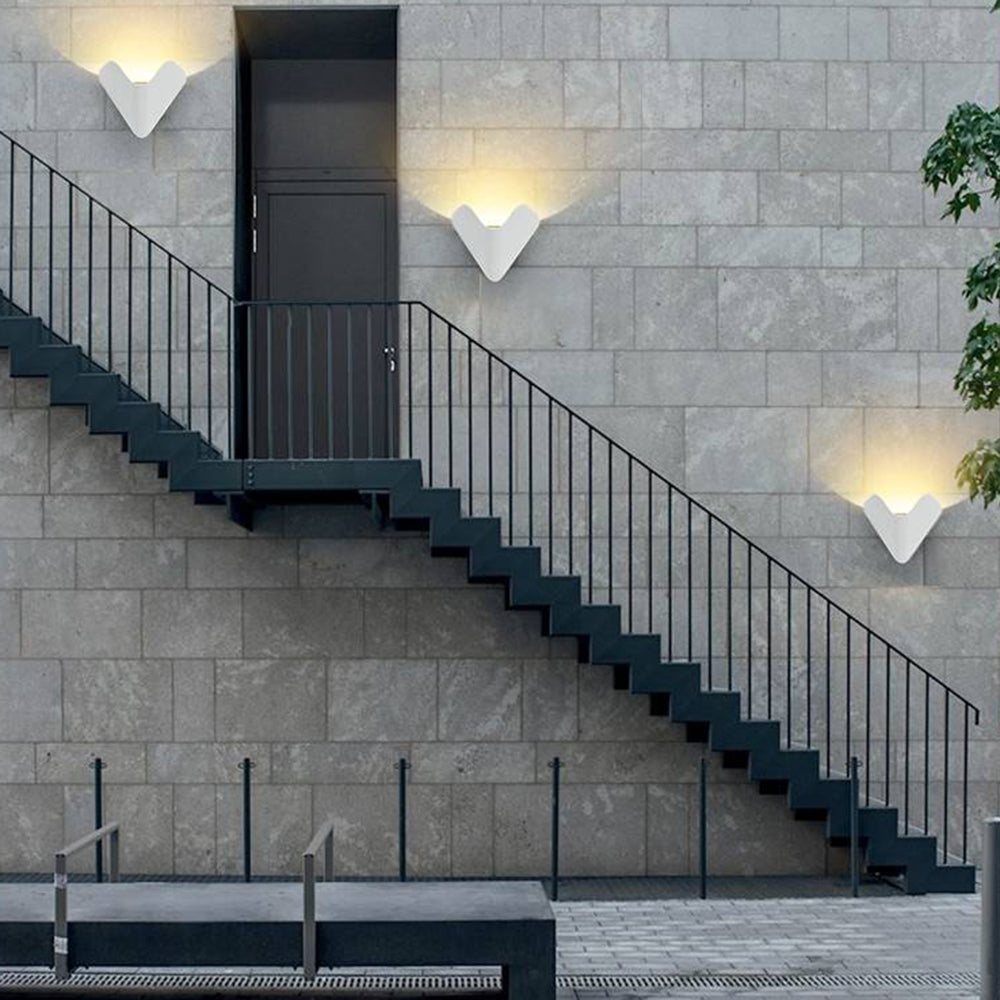 Minimalist Waterproof Triangle IP65 Waterproof Outdoor Light