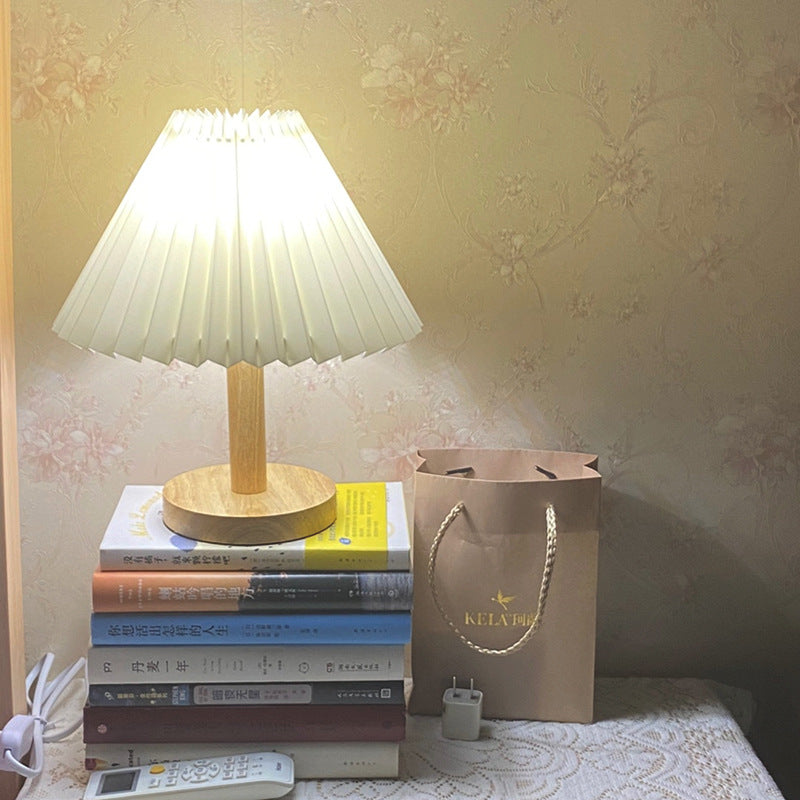 Korean Retro Vintage Solid Wood Table Lamp