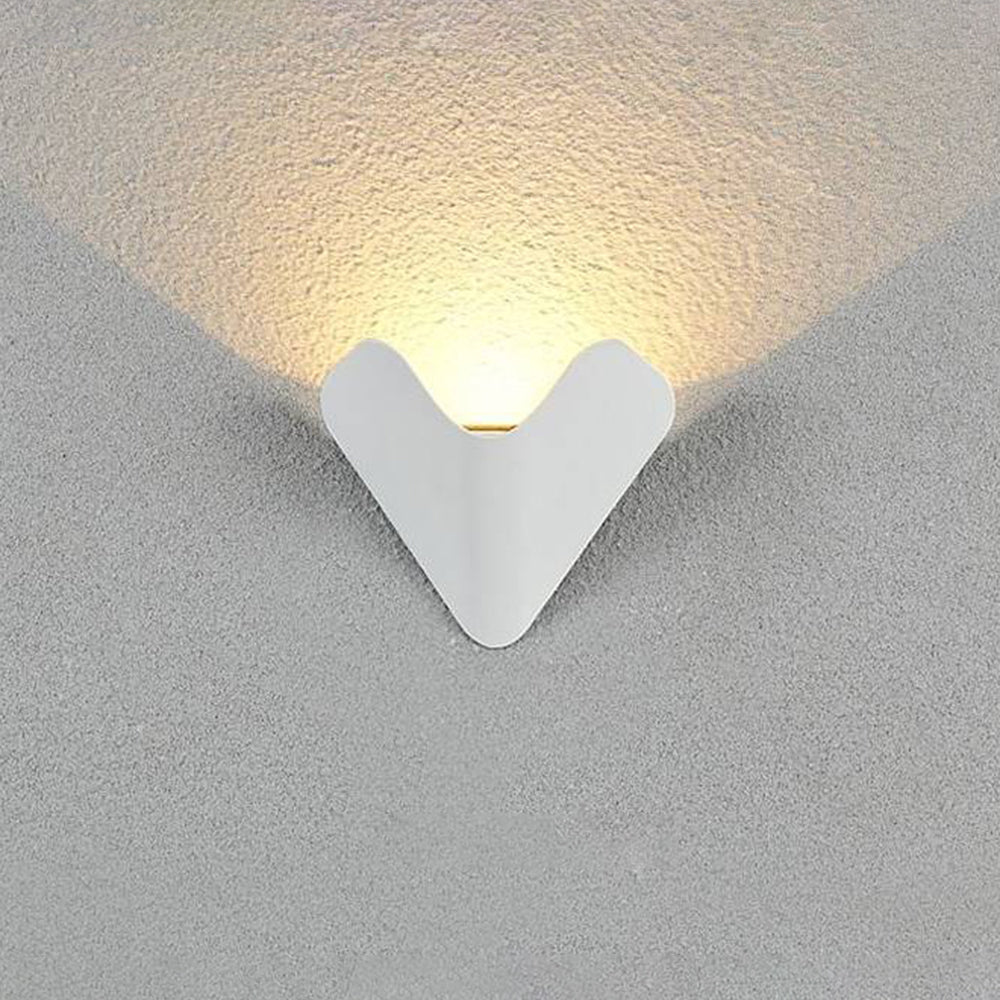 Minimalist Waterproof Triangle IP65 Waterproof Outdoor Light
