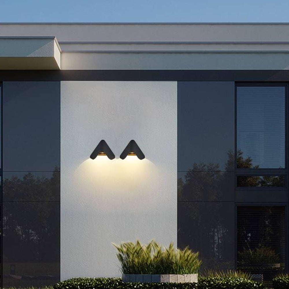 Minimalist Waterproof Triangle IP65 Waterproof Outdoor Light