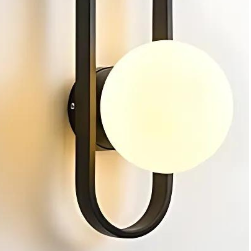 The Hanging Diamond Wall Light