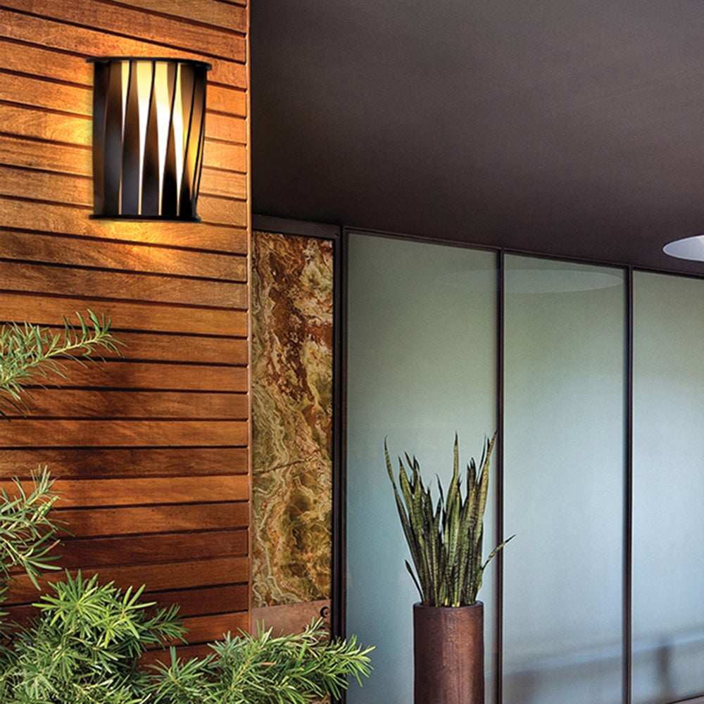 Lumo Modern Outdoor Metal Wall Light