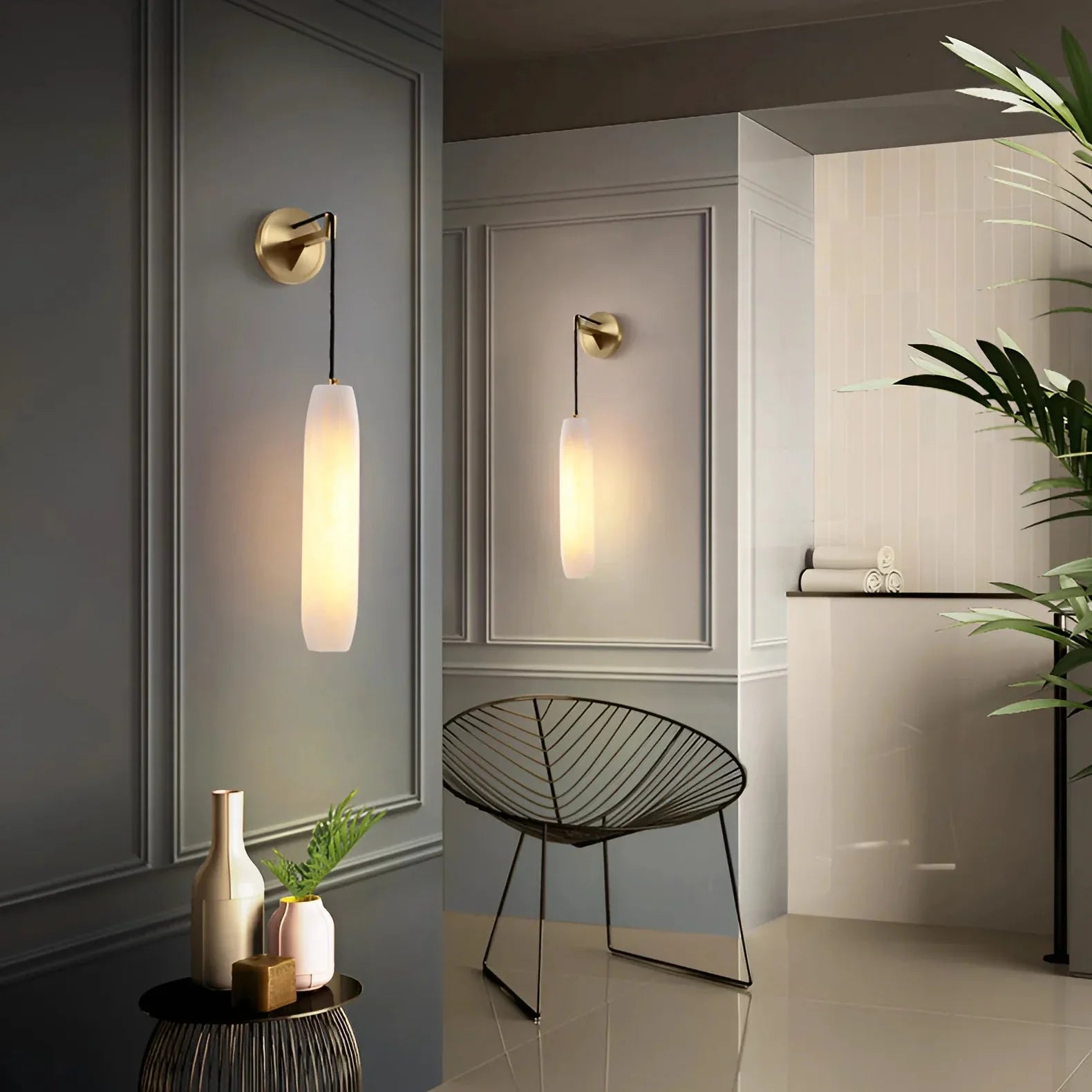 Serenata Flute Alabaster Elegant Wall Light