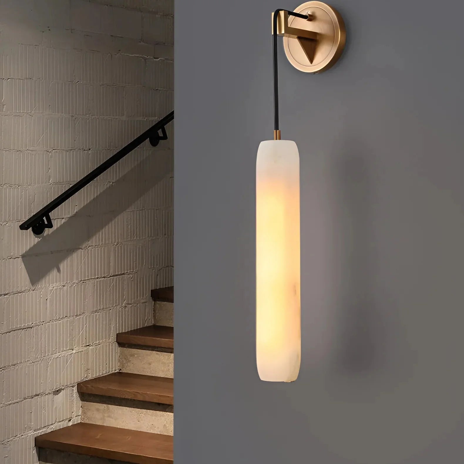 Serenata Flute Alabaster Elegant Wall Light