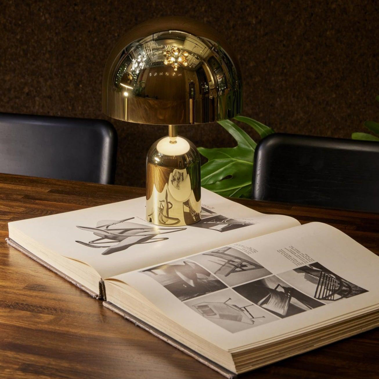 Solenne Modern Metal Table Lamp