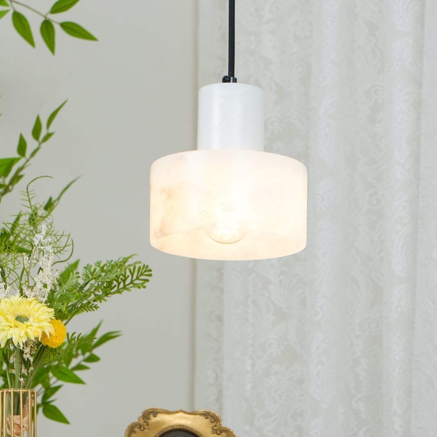 Nordic Cylindrical Alabaster Pendant Light