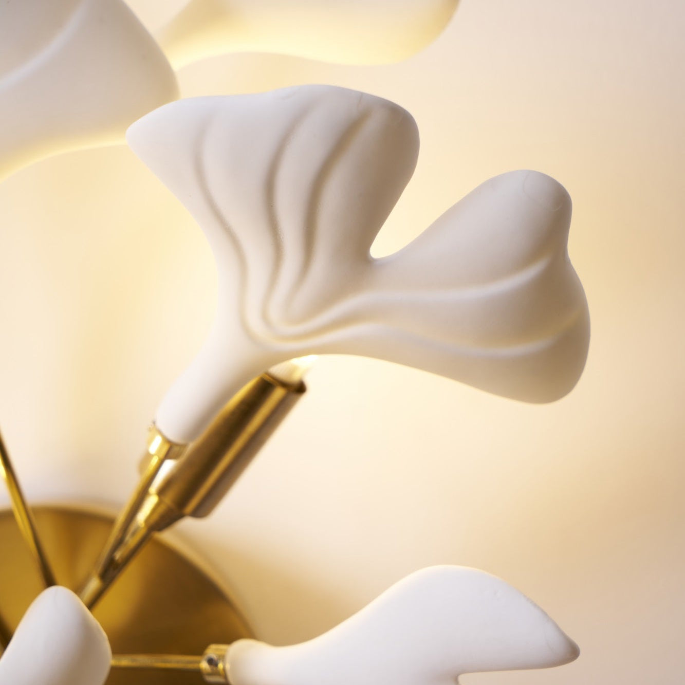 Ginkgo Valley Ceramic Wall Light
