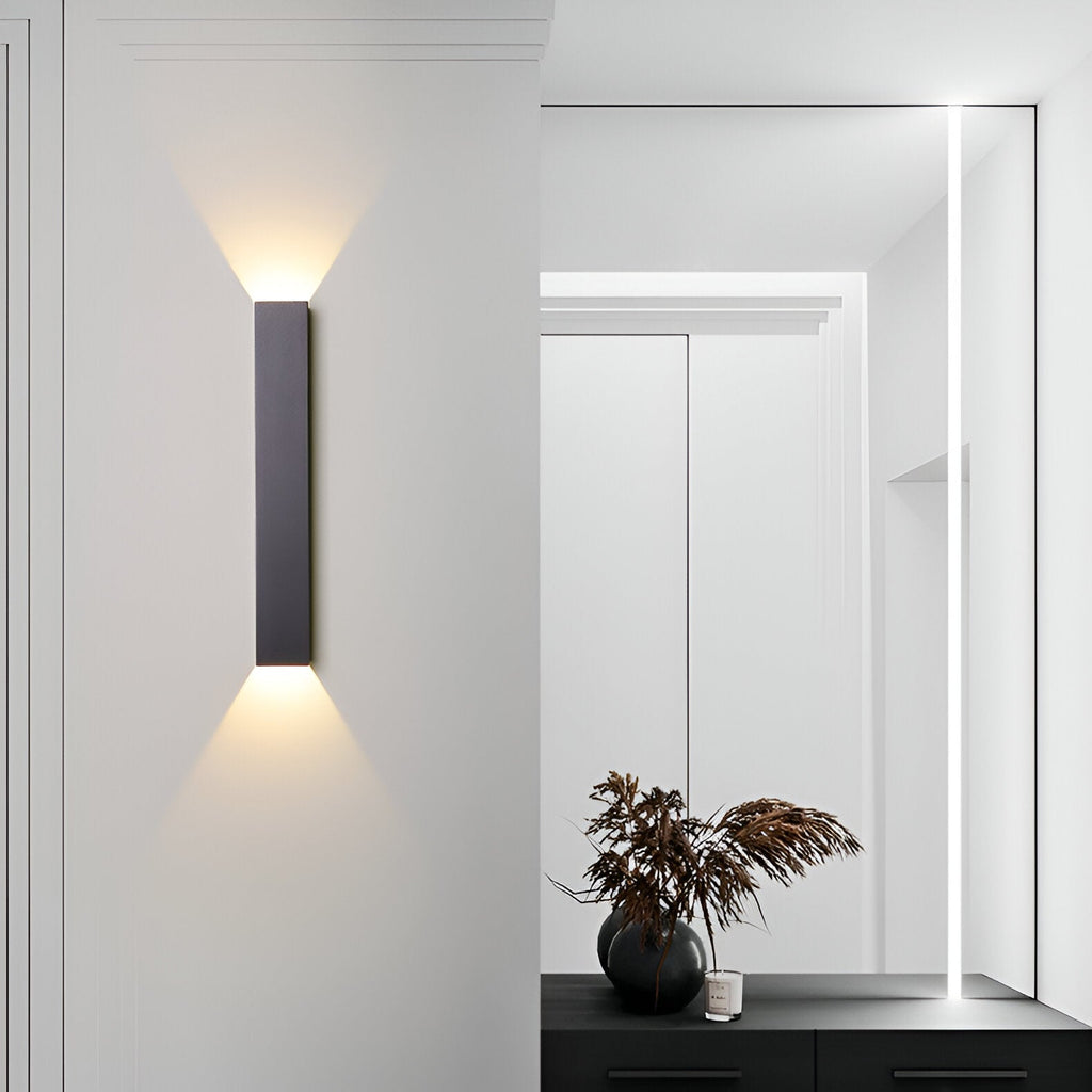 Arvid Nordic Aluminum Wall Light