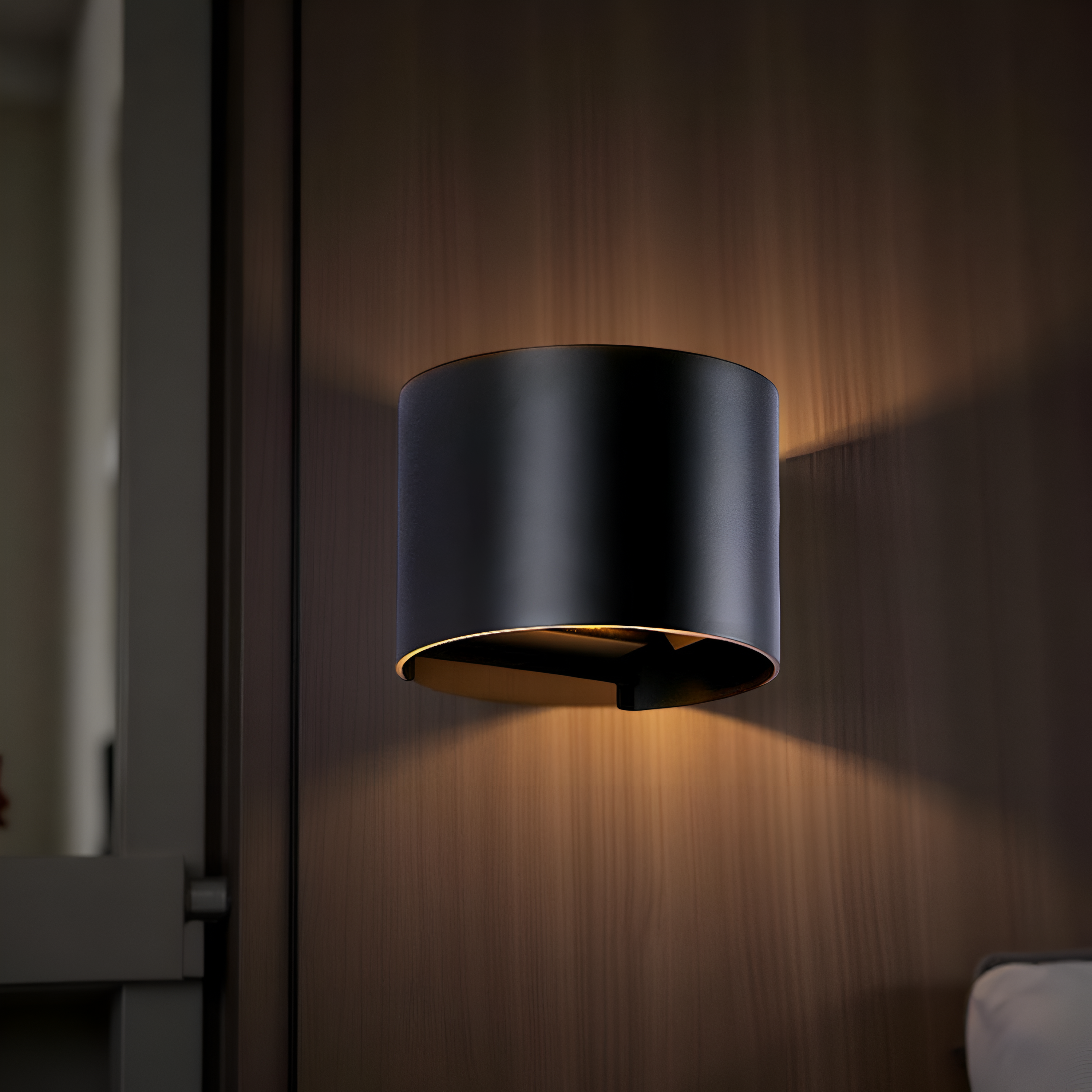 Nordic Round Shaped IP65 Waterproof Outdoor Wall Light