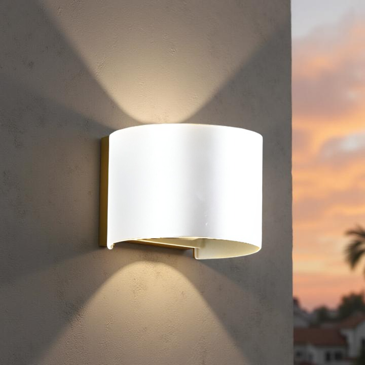 Nordic Round Shaped IP65 Waterproof Outdoor Wall Light