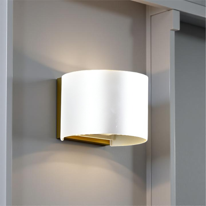Nordic Round Shaped IP65 Waterproof Outdoor Wall Light