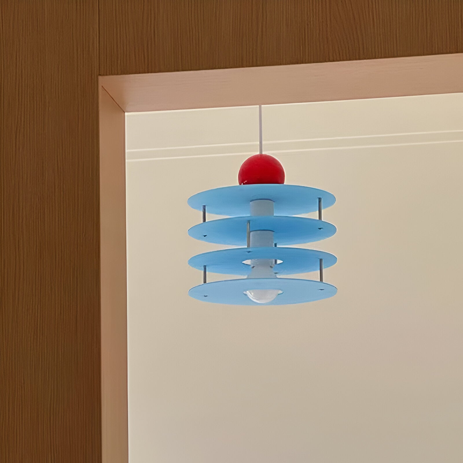 Nordic Round Acrylic Arwen Pendant Light