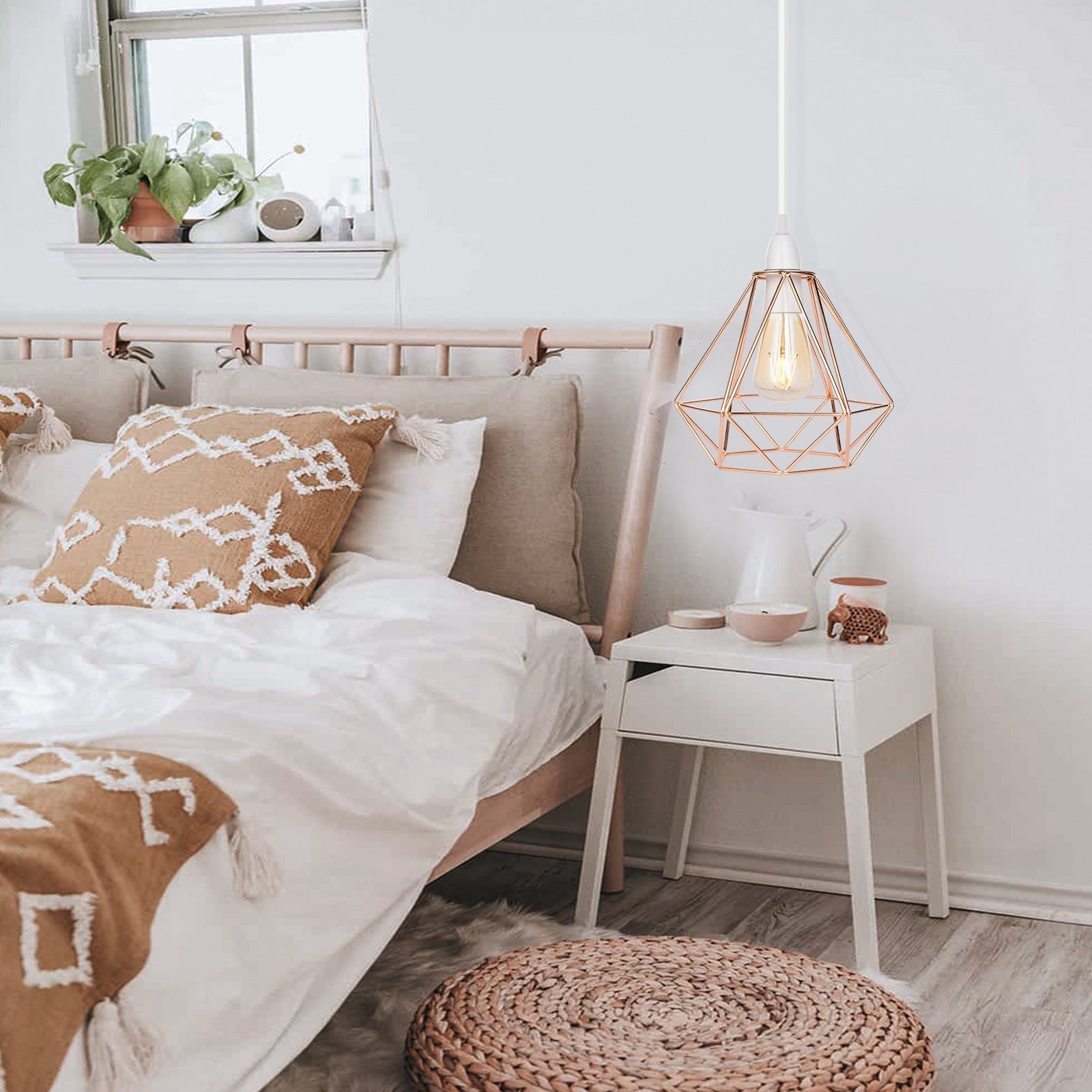 Nordic Diamond-Shaped Metal Pendant Light