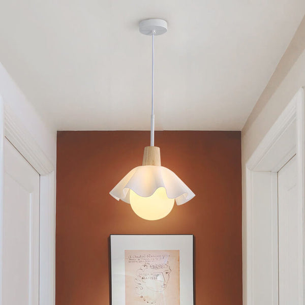 Nordic Style Wooden Flower Pendant Light