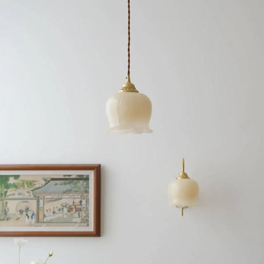 Retro Cream Lily of the Valley Flower Light