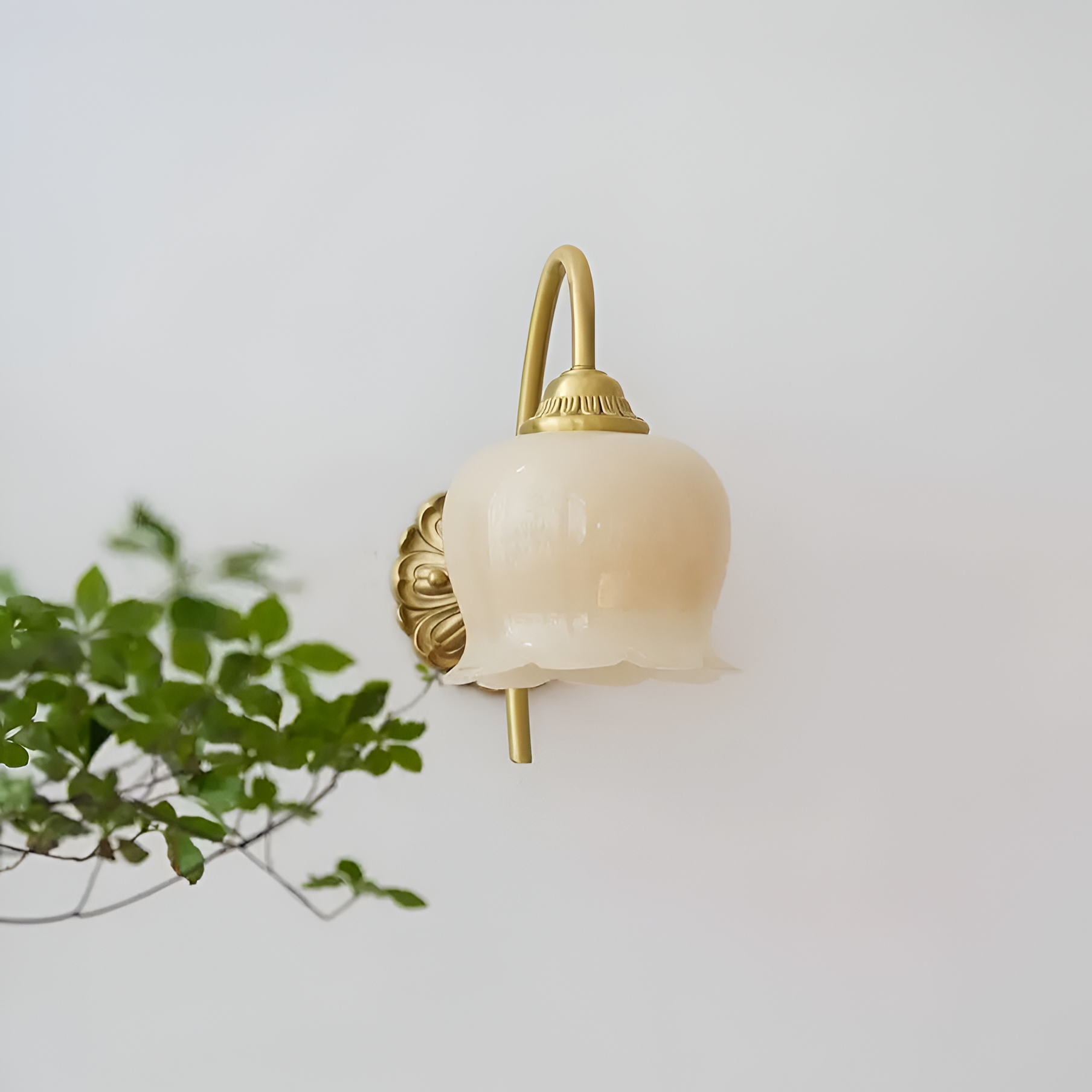 Retro Cream Lily of the Valley Flower Light