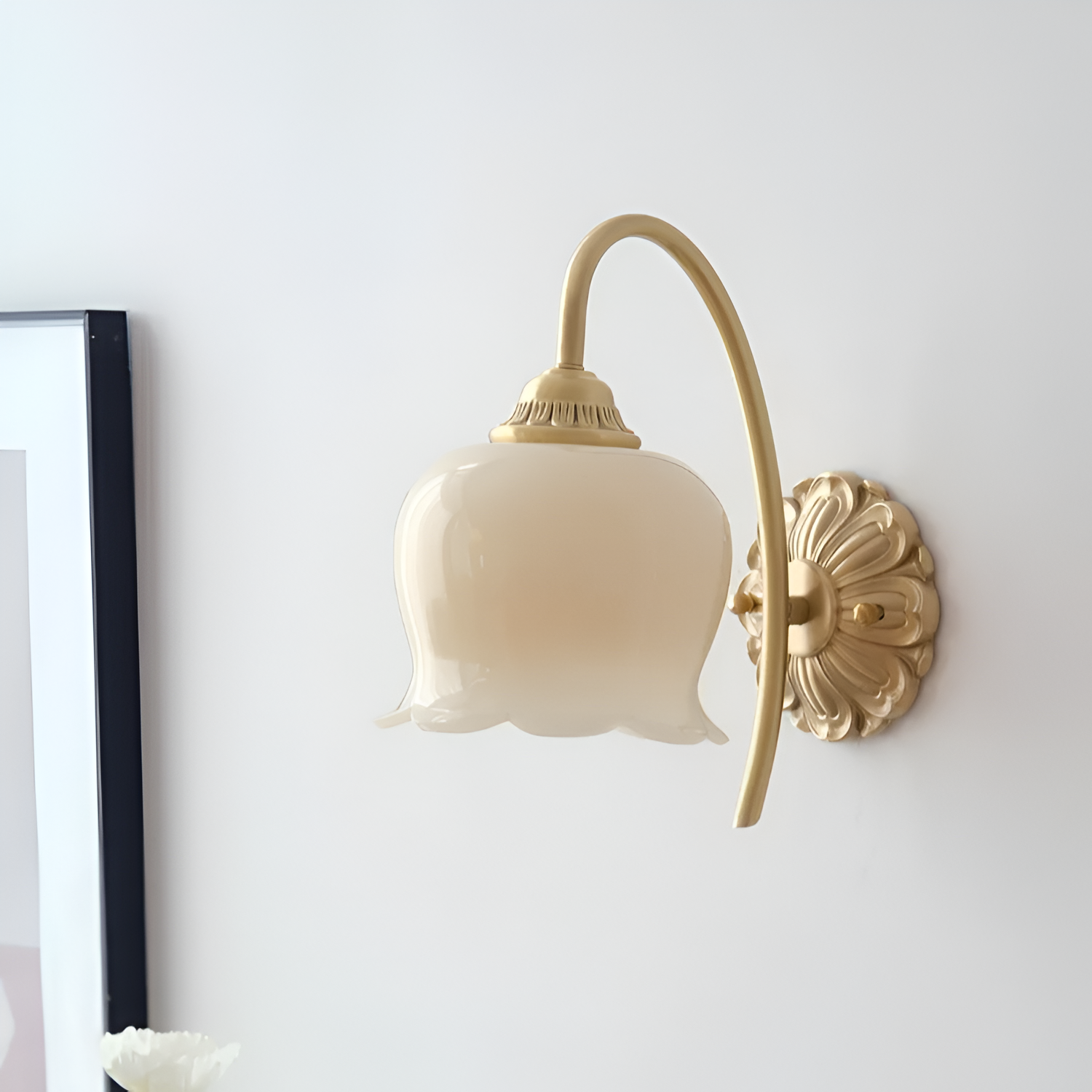 Retro Cream Lily of the Valley Flower Light