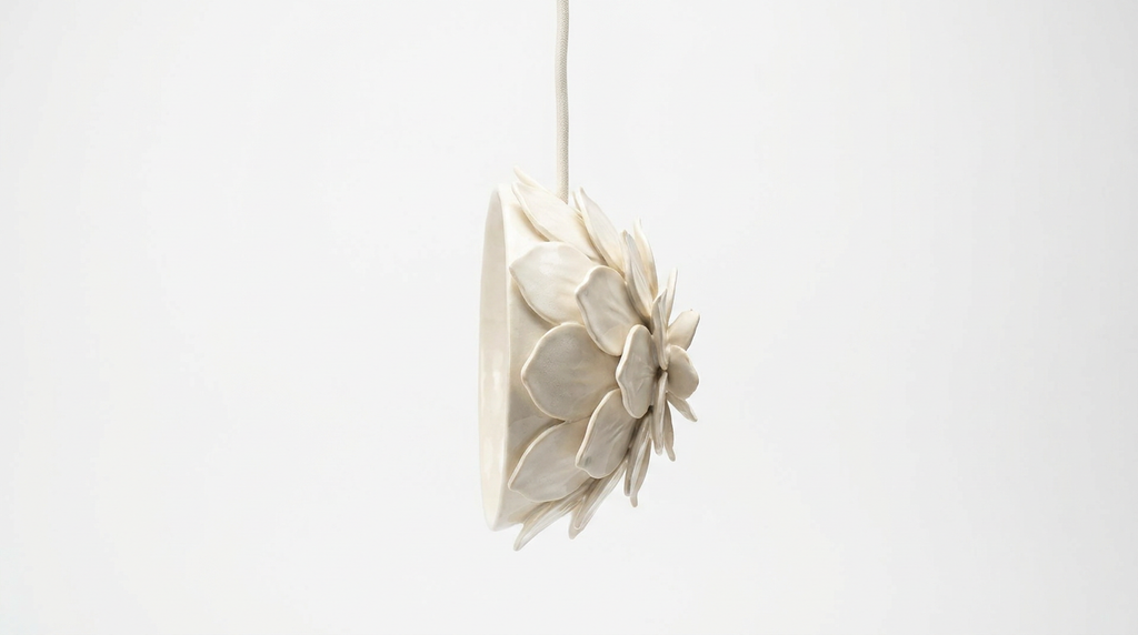 Petalis Charm French Petal Ceramic Pendant Light