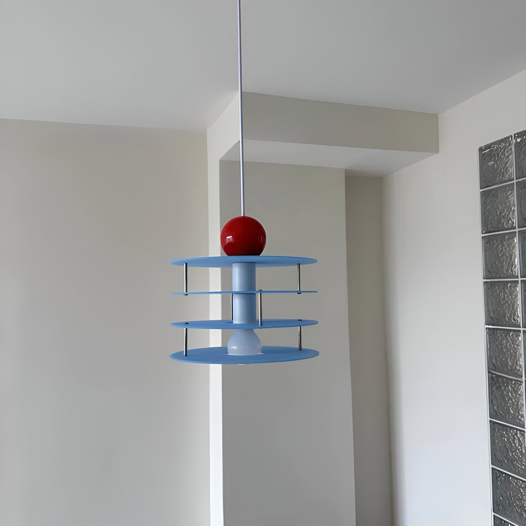 Nordic Round Acrylic Arwen Pendant Light