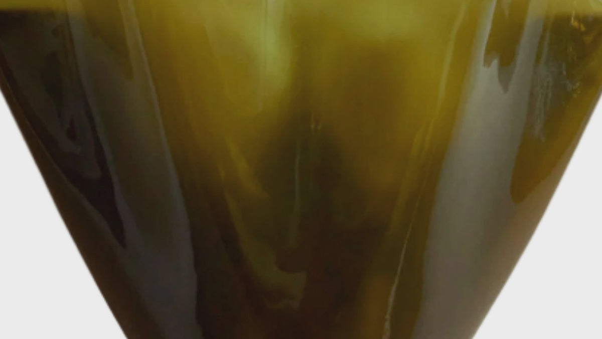Sollie product film: Skirt Series Retro Colored Glass Skirt Shell Wall Light