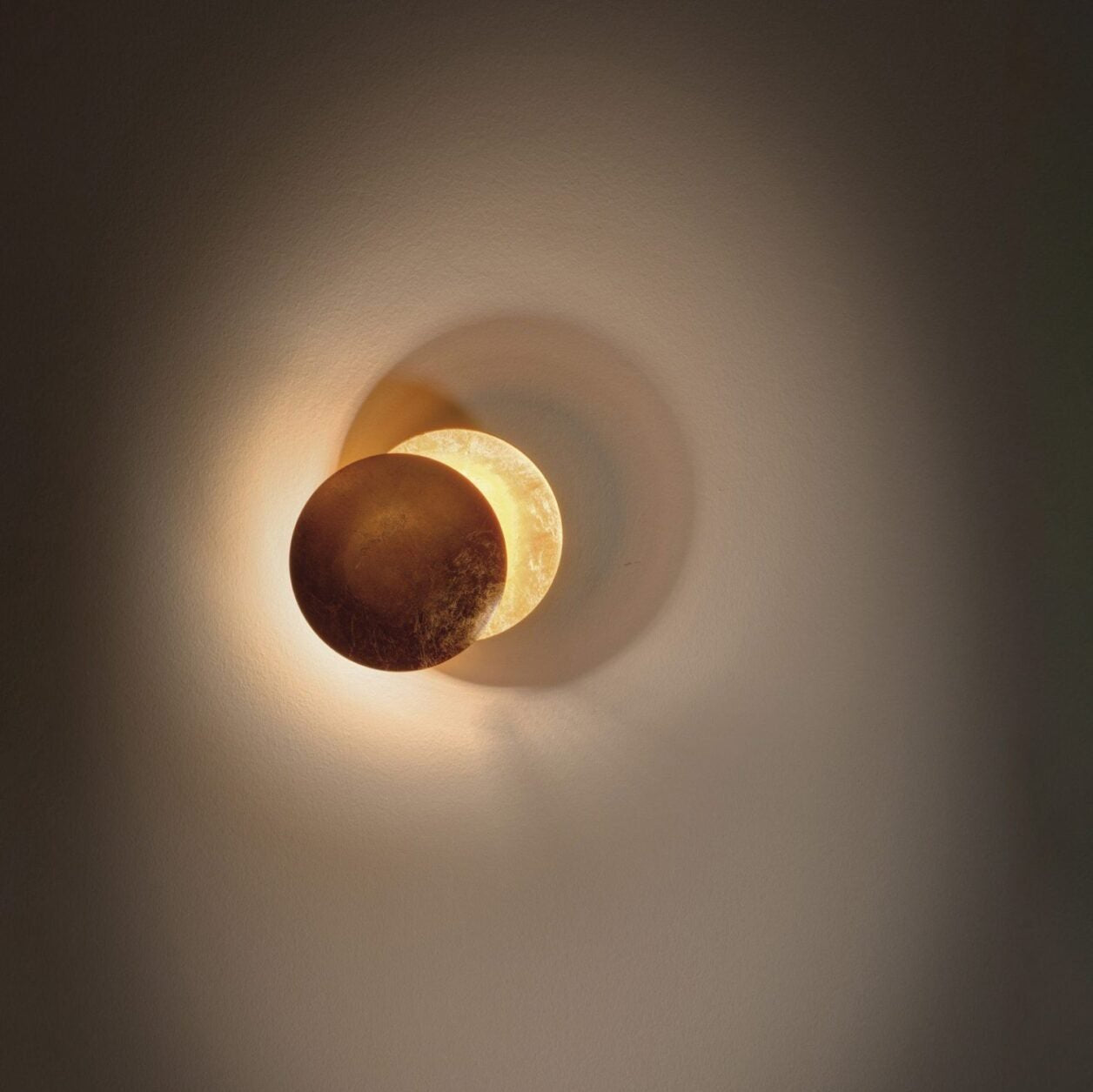 Round Circle Rotating Lederam Wall Light